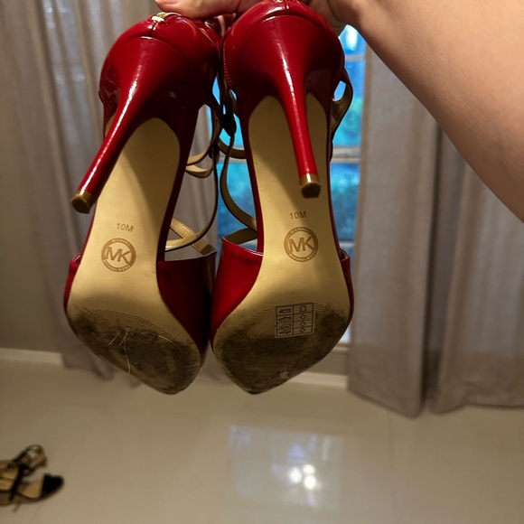 Michael Kors Glossy Red Heels - Picture 1 of 4